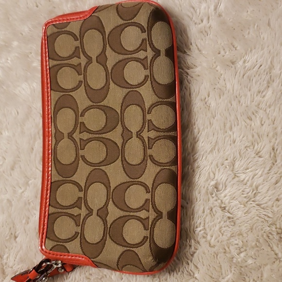 Coach wristlet/wallet - Picture 5 of 9